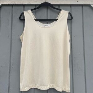 Chico's Travelers Size 2/Large, Cream Sleeveless Top